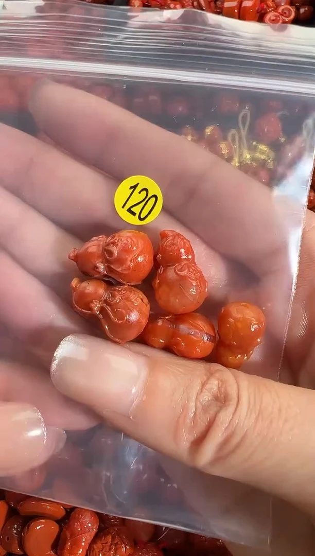 颈饰未镶嵌南红玛瑙1