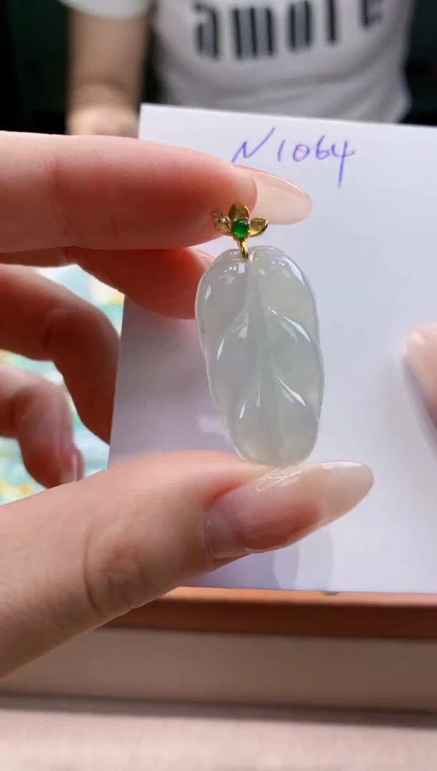 翡翠未镶嵌颈饰天然缅甸a货翡翠