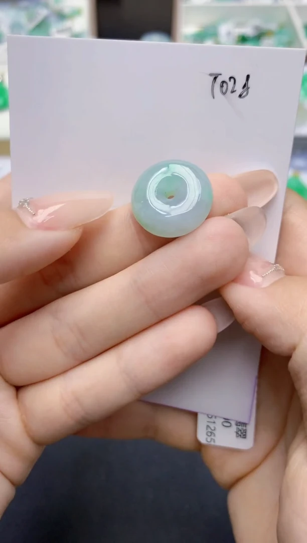 翡翠未镶嵌颈饰天然缅甸翡翠A货