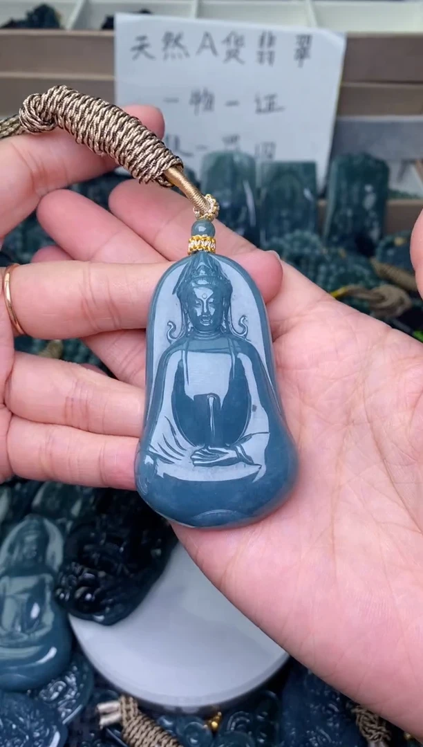 翡翠未镶嵌颈饰