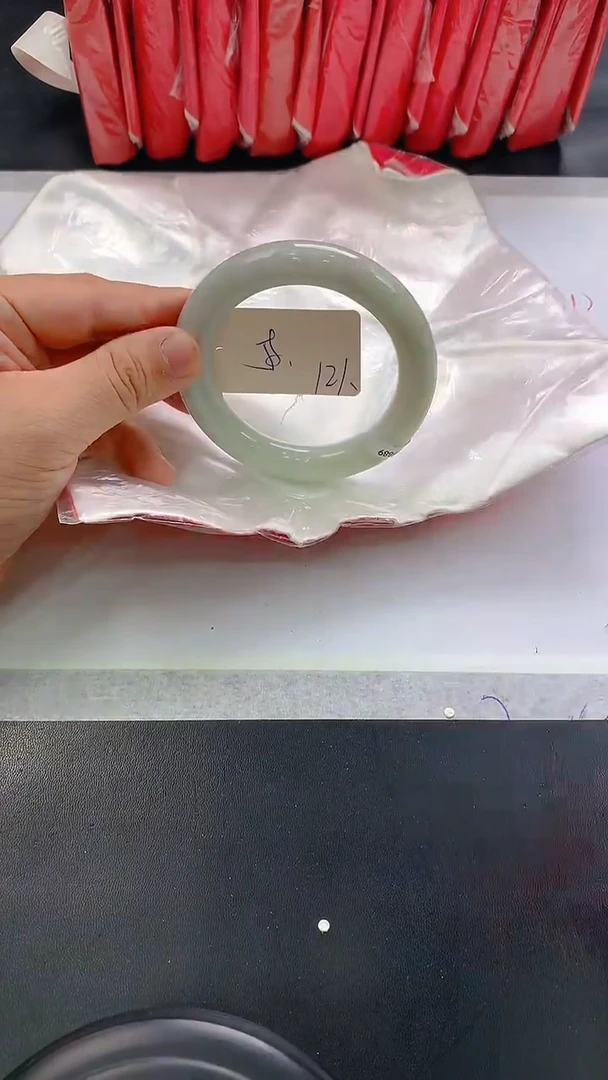 未镶嵌手镯翡翠121