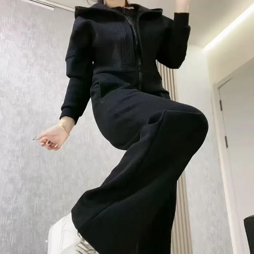 休闲风时尚套装黑色卫衣显瘦阔腿裤两件套