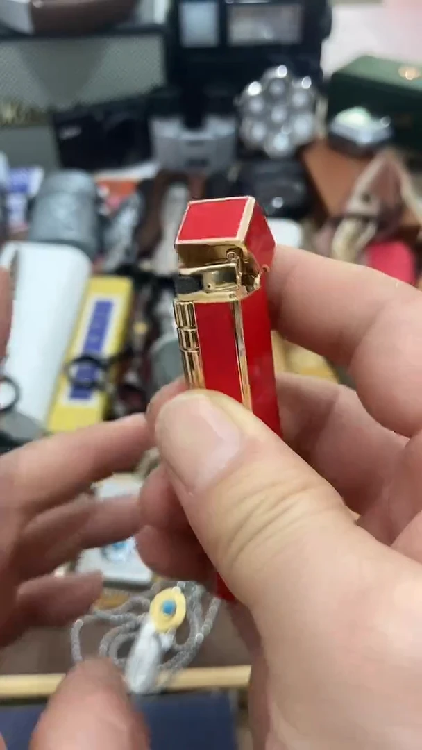 瓷片闪购商品  如图所示