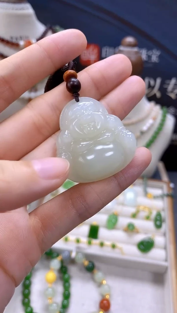 和田玉未镶嵌颈饰cg