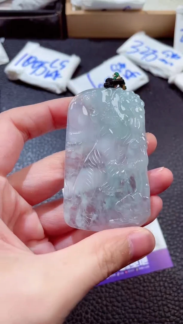 翡翠未镶嵌颈饰00016163