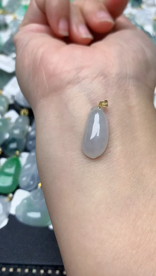 颈饰18K金镶嵌翡翠天然缅甸A货翡翠