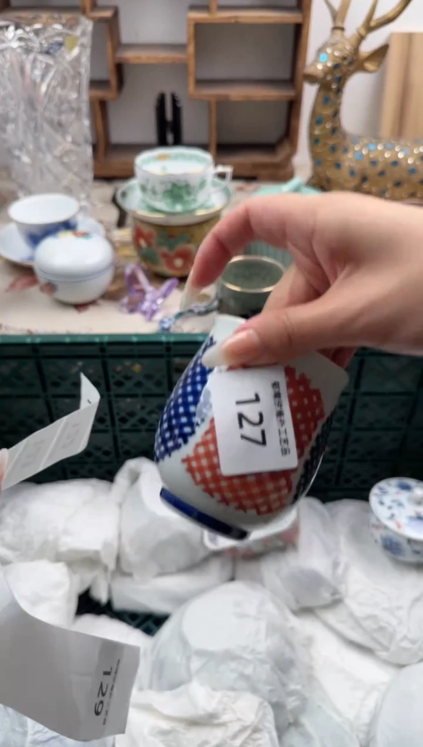 瓷片o****6V          127