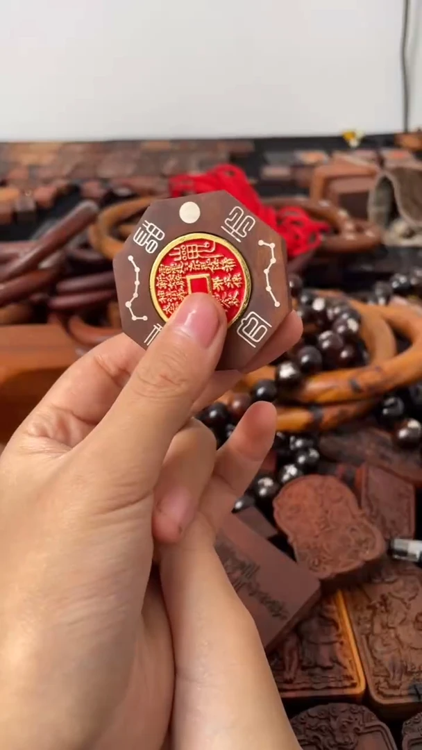 【闪购商品】木枣木八边形镶银山花