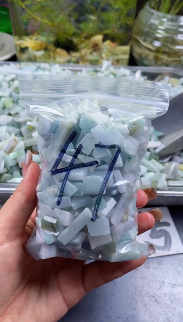 配石翡翠天然翡翠小号500克47