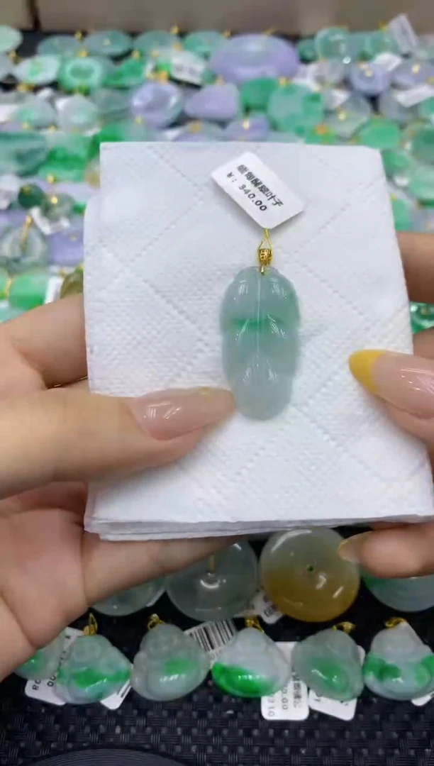 颈饰未镶嵌翡翠天然缅甸翡翠A货