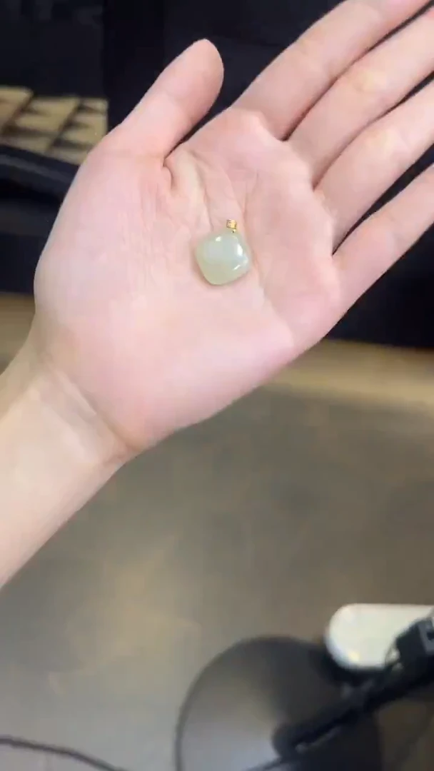 吊坠(不含链)18K金镶嵌和田玉和田玉吊坠