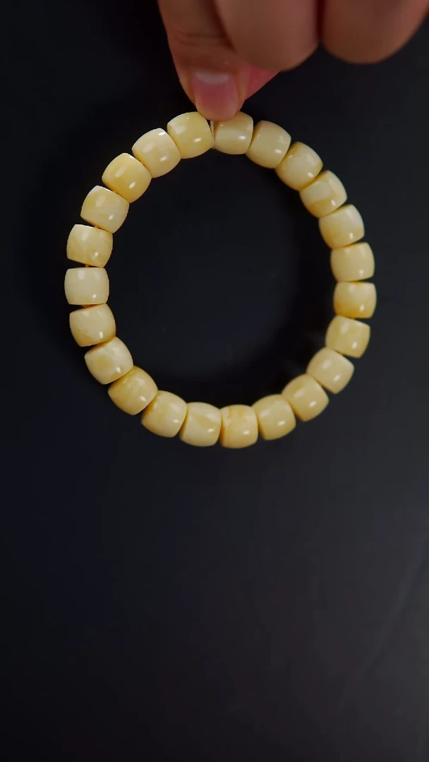 【闪购商品】蜜蜡手链未镶嵌15.86精工直切手串