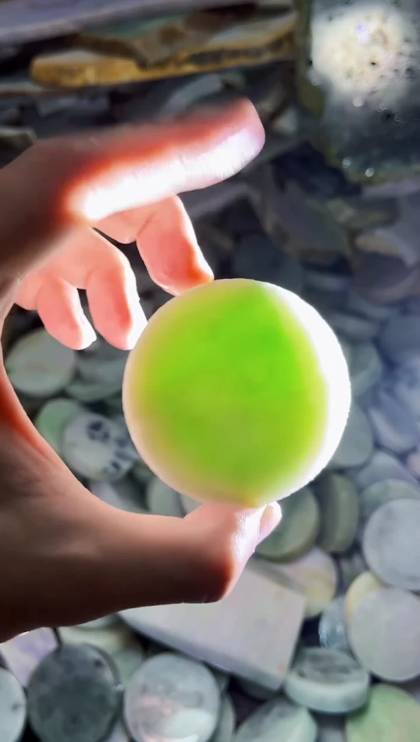 【闪购商品】翡翠颈饰未镶嵌A货吴玉033