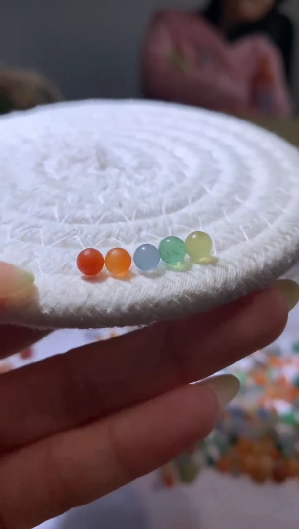 【闪购商品】定制翡翠未镶嵌5卡珠子1800+180