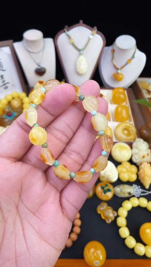 琥珀未镶嵌珠宝奇石?****?柒月