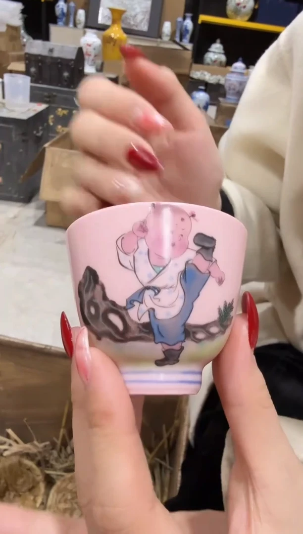 杯子陶瓷红稀蓝灰色踢腿童子小杯+礼盒