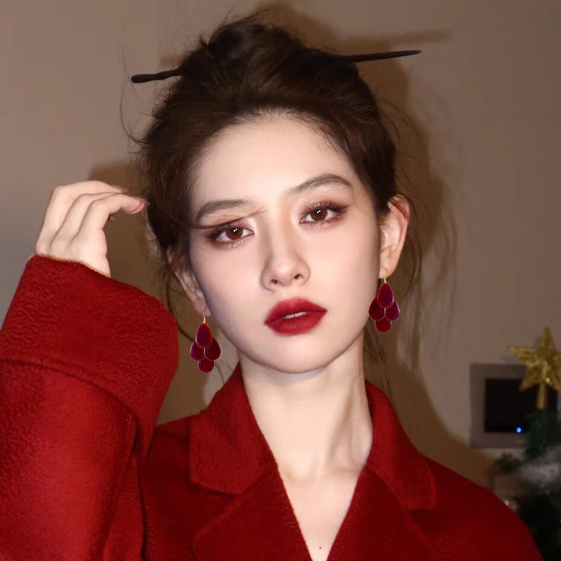 合金珐琅耳饰 红色花瓣流苏耳环轻奢高级时尚敬酒服新娘气质耳饰