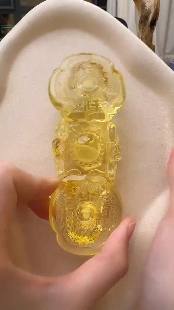 琥珀颈饰未镶嵌吊坠