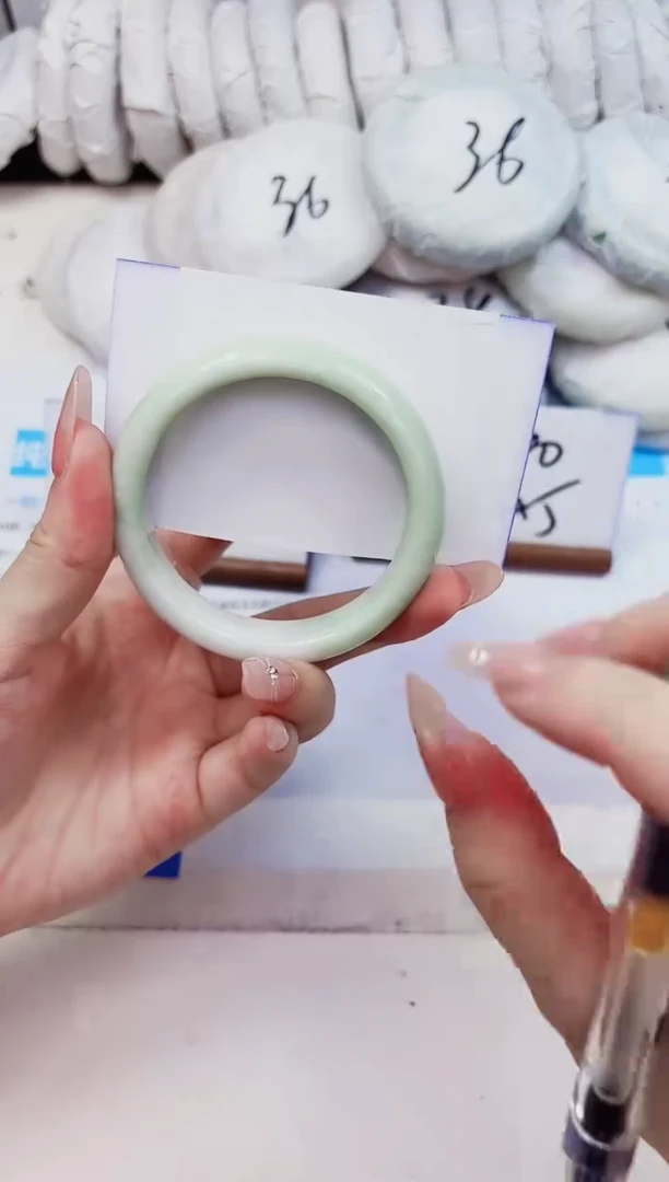 石英质玉手镯未镶嵌186-翠玉-圈口54