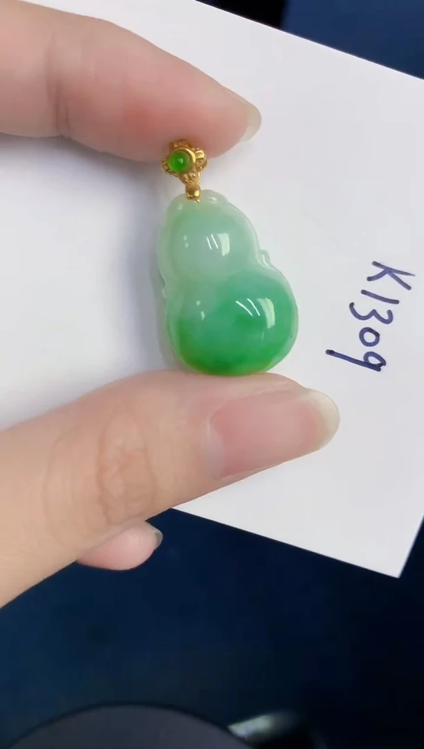 颈饰未镶嵌翡翠天然翡翠缅甸A货