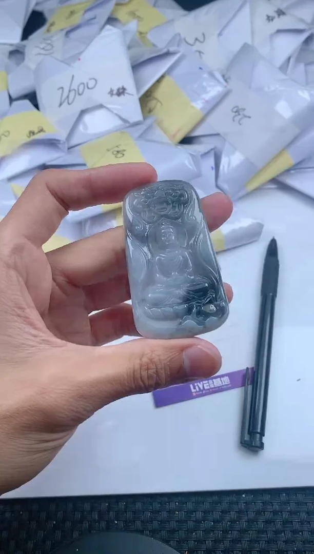 翡翠未镶嵌颈饰