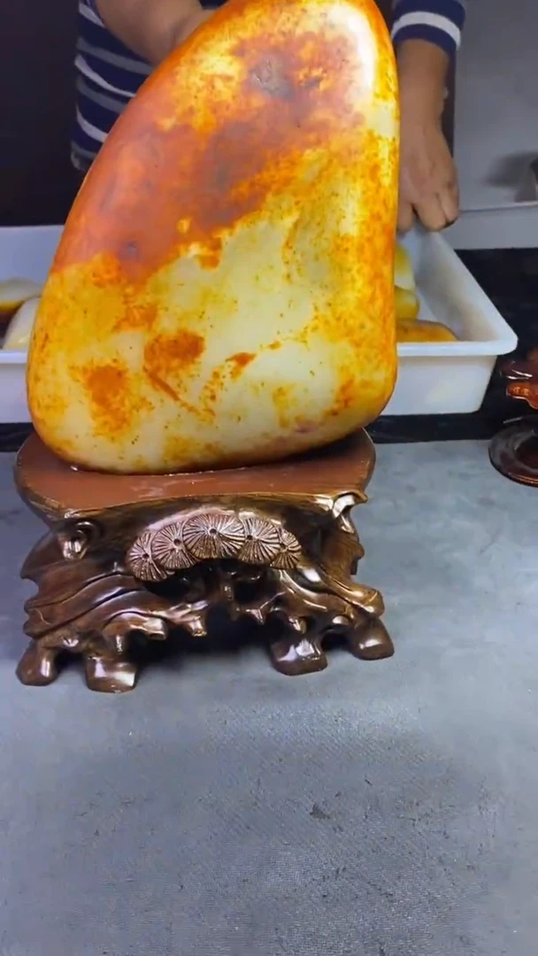 未镶嵌和田玉摆件东****.和田玉