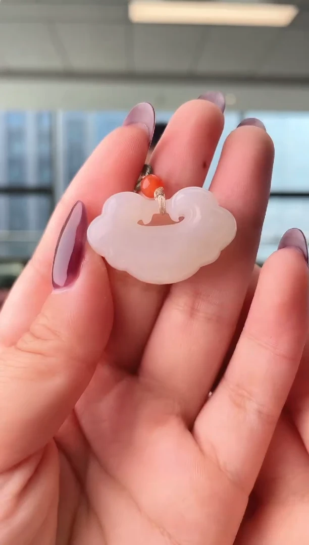 颈饰未镶嵌和田玉锁 无