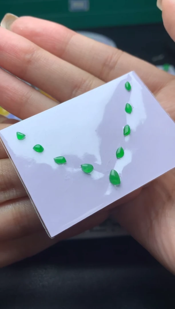 定制翡翠未镶嵌毛货