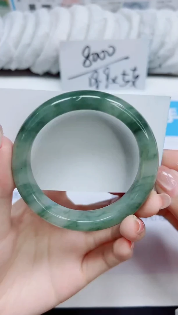 石英质玉手镯未镶嵌83/56