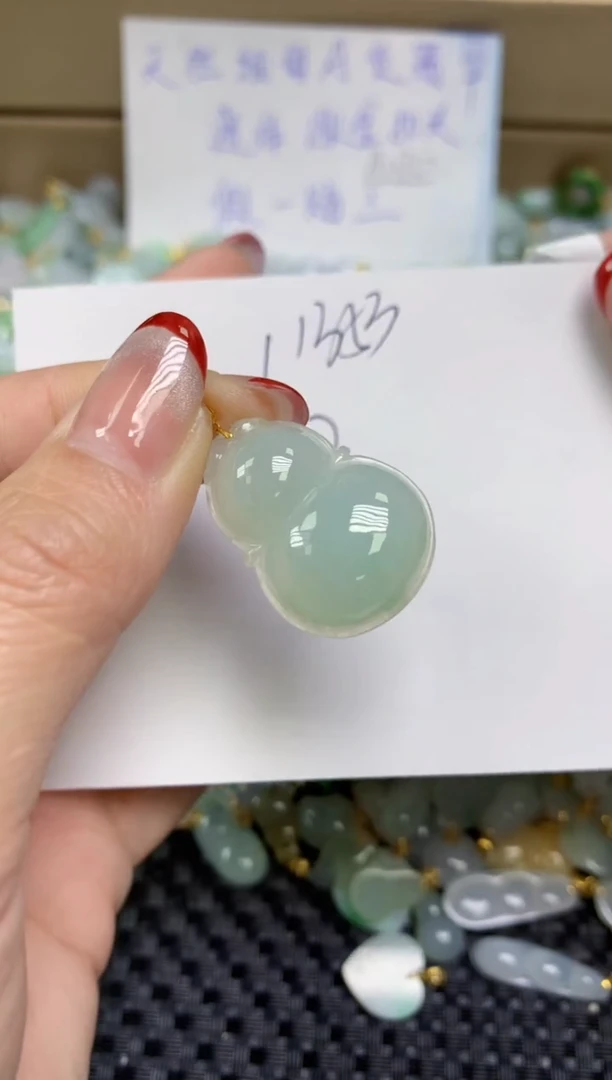 【闪购商品】翡翠颈饰18K金镶嵌天然缅甸A货翡翠