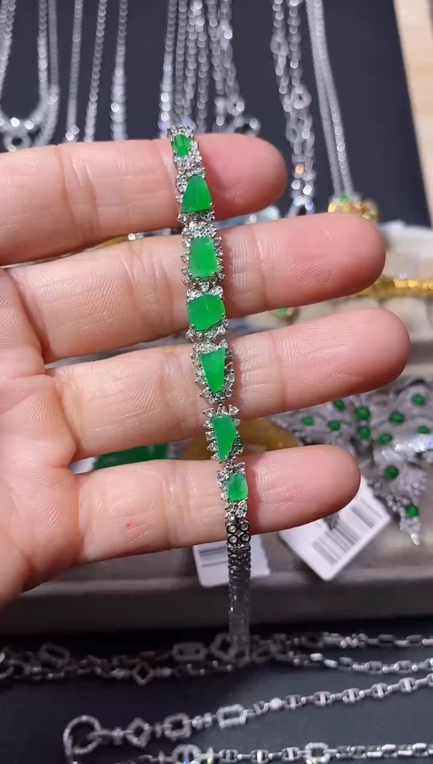 18K金镶嵌手链翡翠手链