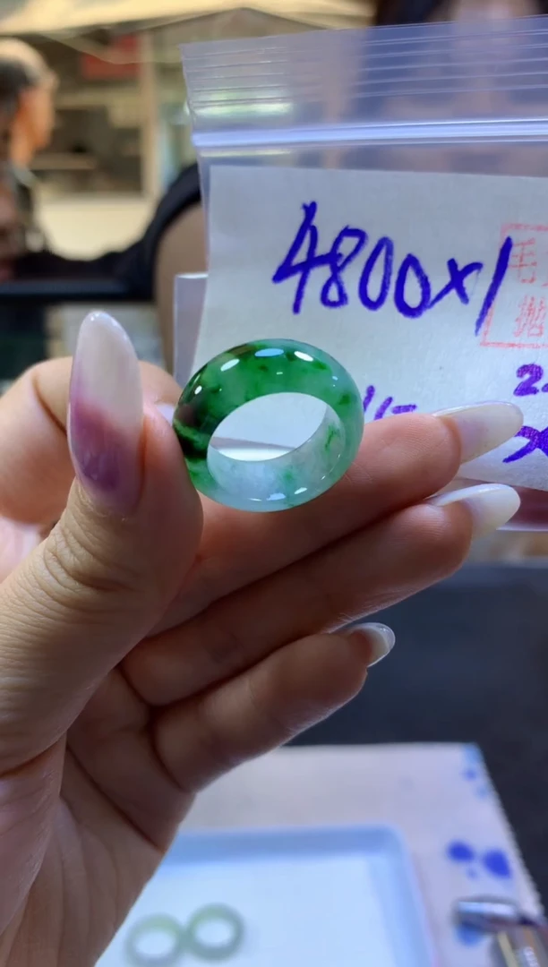 【闪购商品】定制翡翠未镶嵌戒圈#4800元-毛货需精细抛光