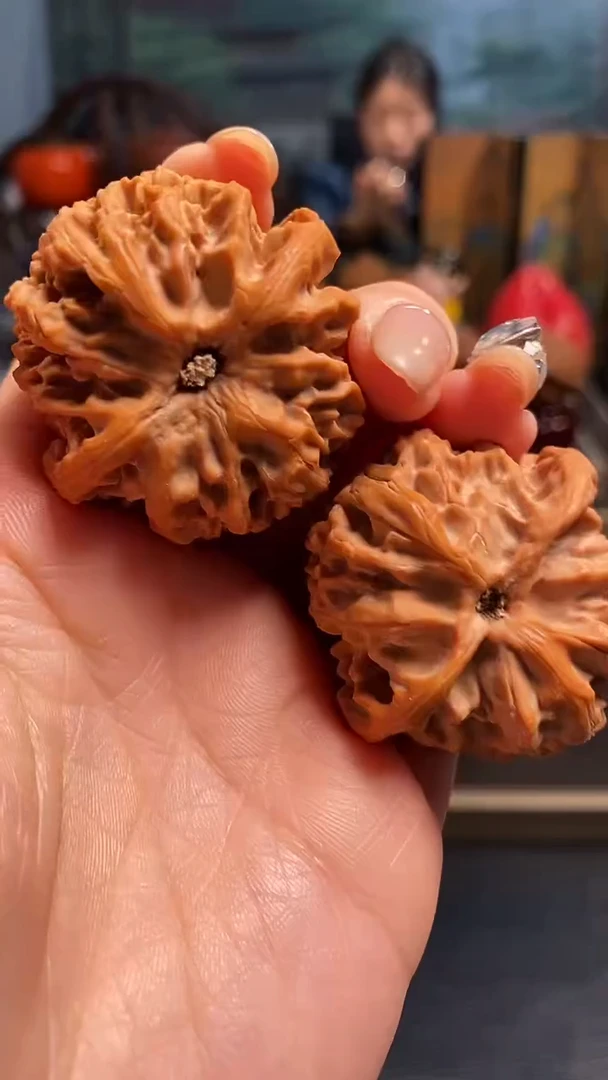 【闪购商品】文玩核桃把件H 721苹果园41尺