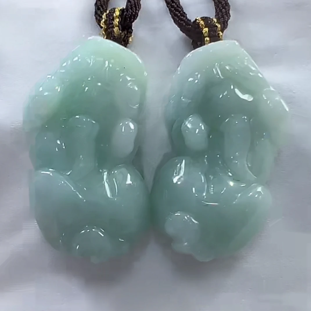 天然翡翠A货貔貅（多样性发货只发一个）宽22高38厚12+送绳