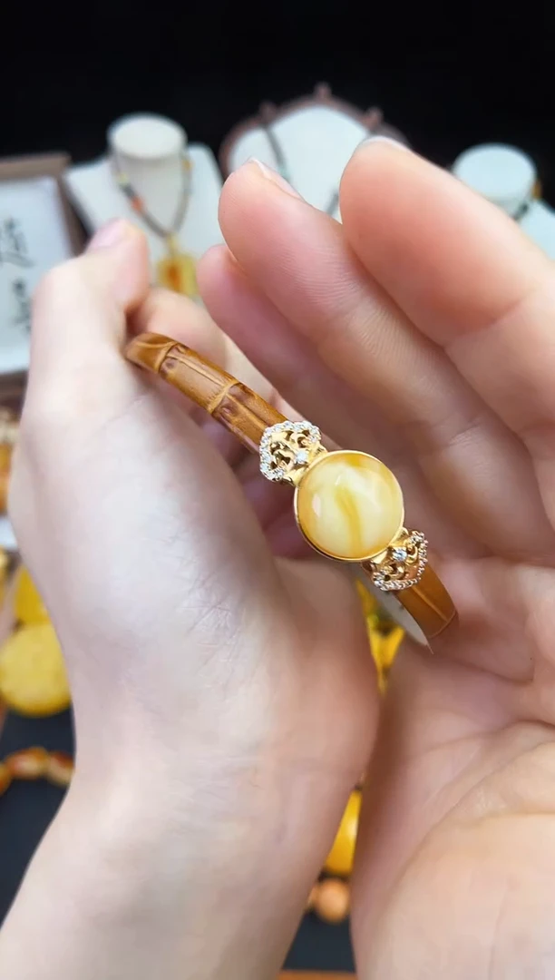 琥珀未镶嵌珠宝奇石柒月
