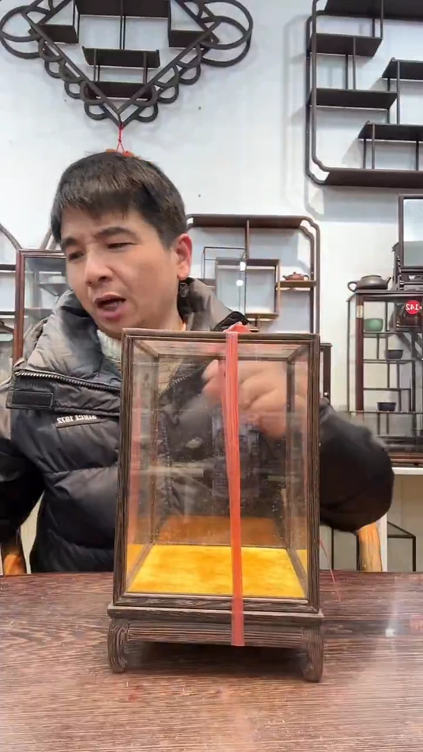 【闪购商品】红酸枝木类木艺玻璃罩945