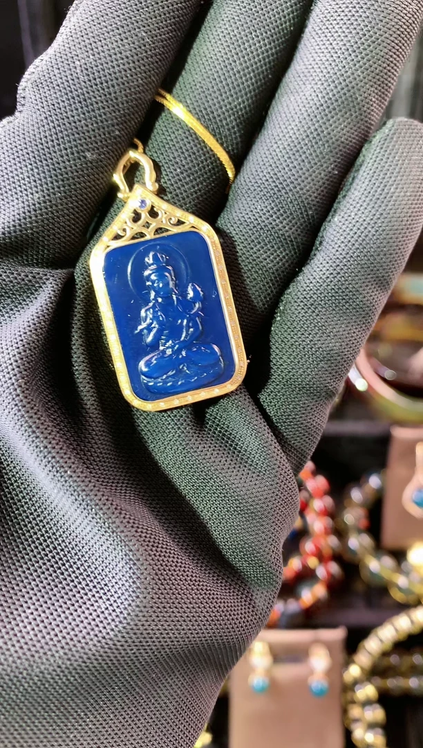 【闪购商品】琥珀珠宝奇石18K金镶嵌多米尼加皇家蓝八大守护神吊坠