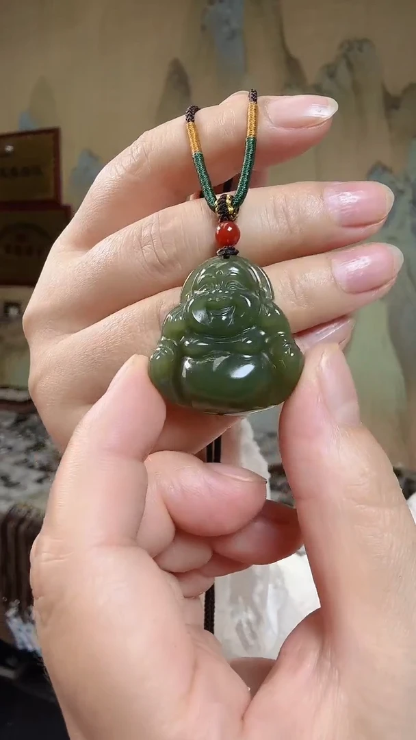 颈饰未镶嵌和田玉.