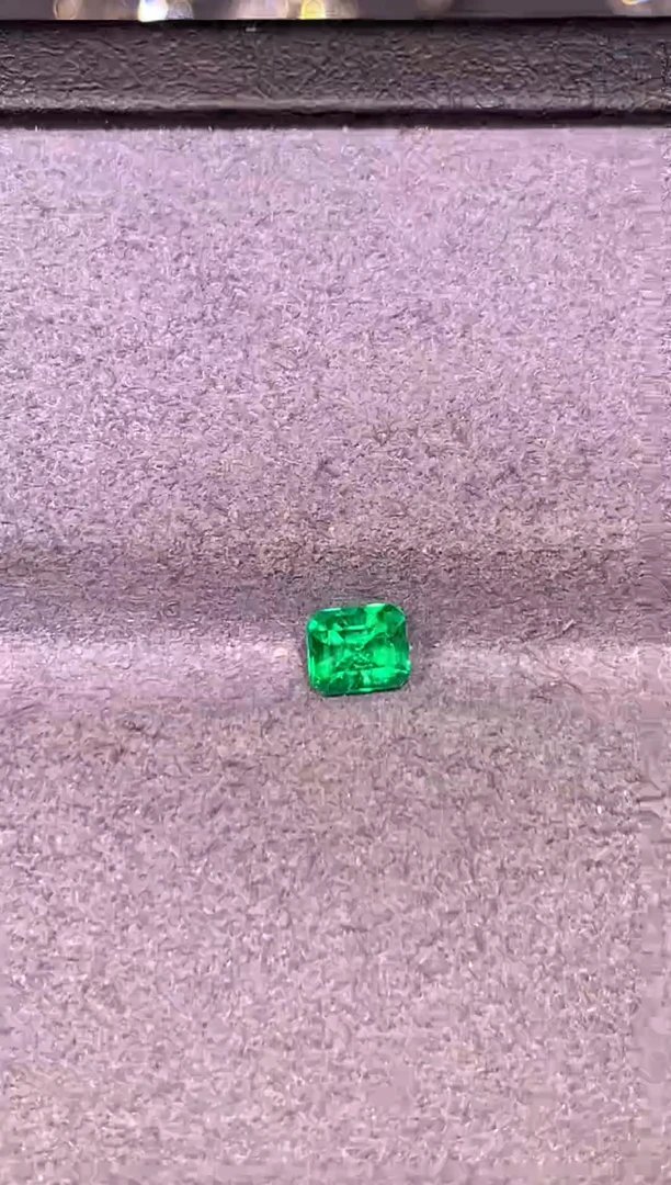 裸石祖母绿0.48ct哥伦比亚木佐VVG微油VB吉尔德