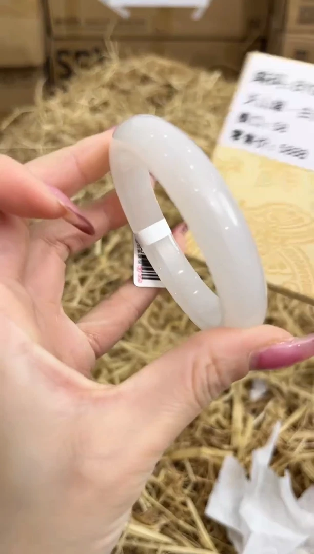 未镶嵌手镯石英质玉BYG004