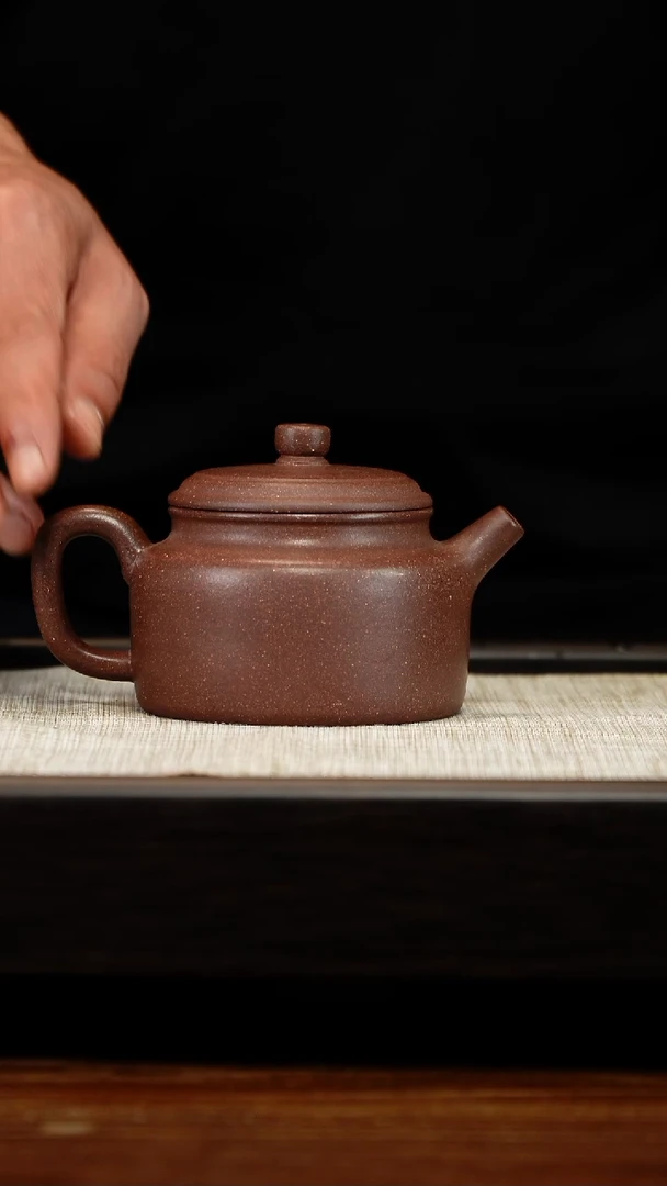 茶壶紫砂紫泥德中