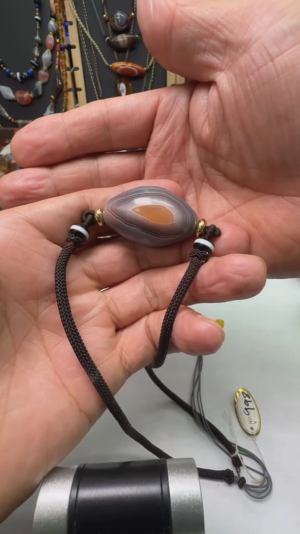 玛瑙/玉髓颈饰未镶嵌土**萌玛瑙37*27