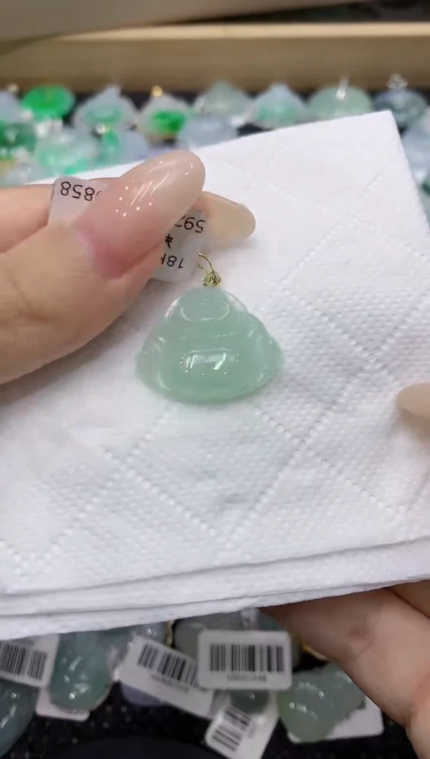 翡翠18K金镶嵌颈饰111111111111