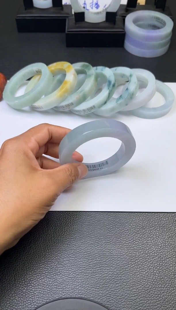 定制翡翠手镯未镶嵌手镯