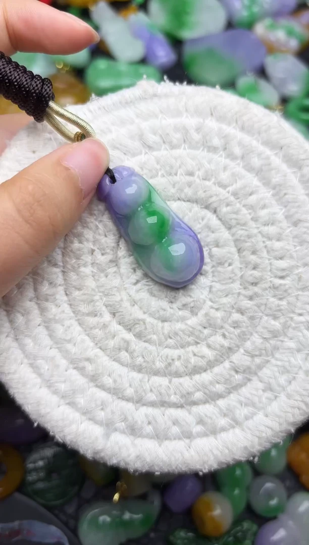 颈饰未镶嵌翡翠缅甸翡翠吊坠