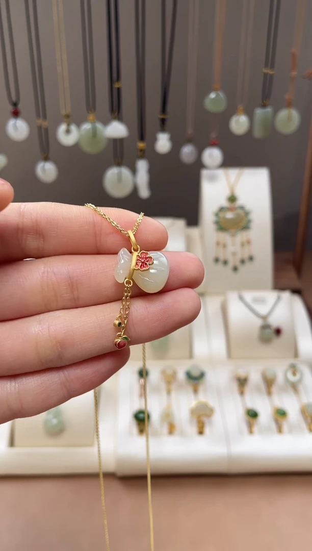 颈饰银S925镶嵌和田玉和田玉吊坠