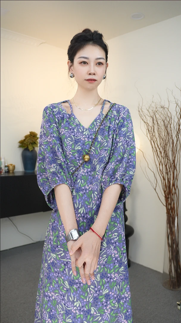 瑟伦莎【舒奇雅】秋季清爽气质时尚蓝花漏肩显瘦长裙连衣裙6719