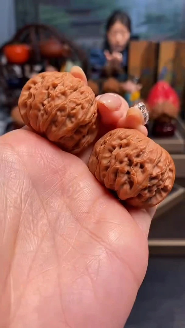 【闪购商品】文玩核桃把件H 538磨盘37尺