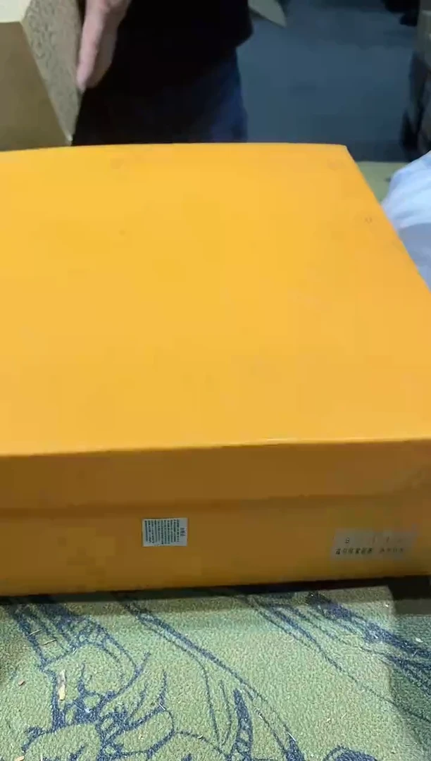 八万精选工艺品S****施6969