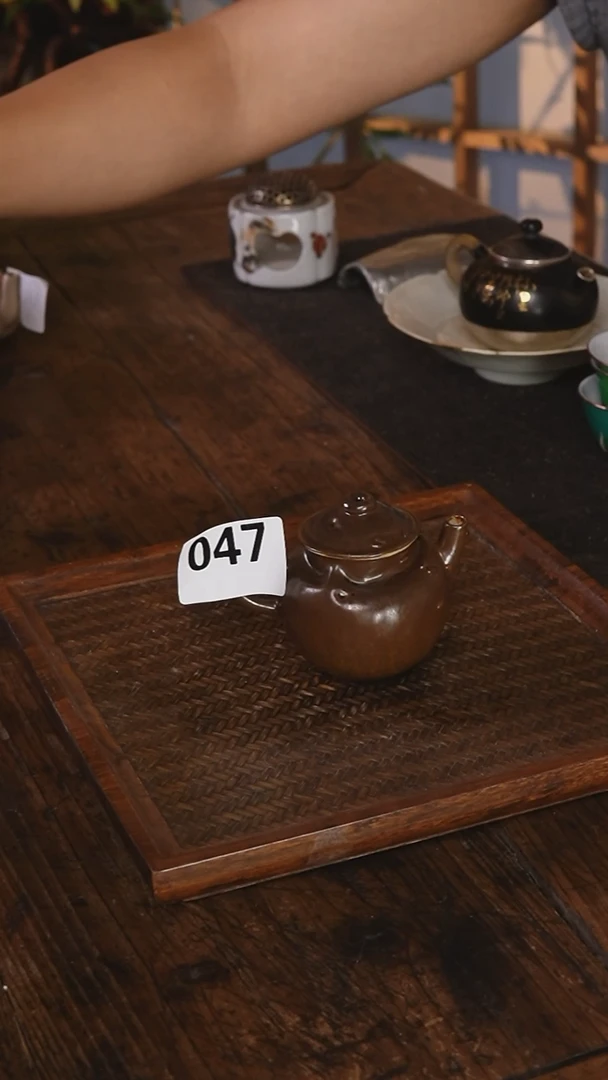 酱色小茶壶..047